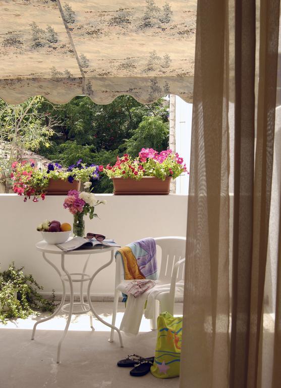 Guesthouse Corali ไฮดรา ภายนอก รูปภาพ